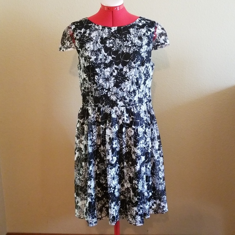 NWOT Lace Party Dress